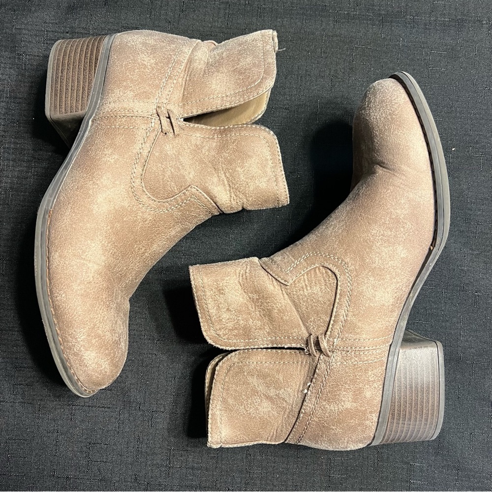 True Craft Size 10 Java (Brown) Natural Vintage S… - image 1